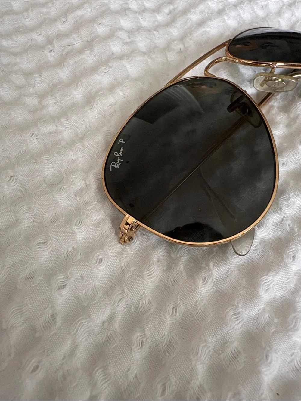Ray-Ban Gold Aviator Sunglasses with Dark Green Lenses